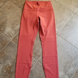 Lululemon wunder under leggings never worn